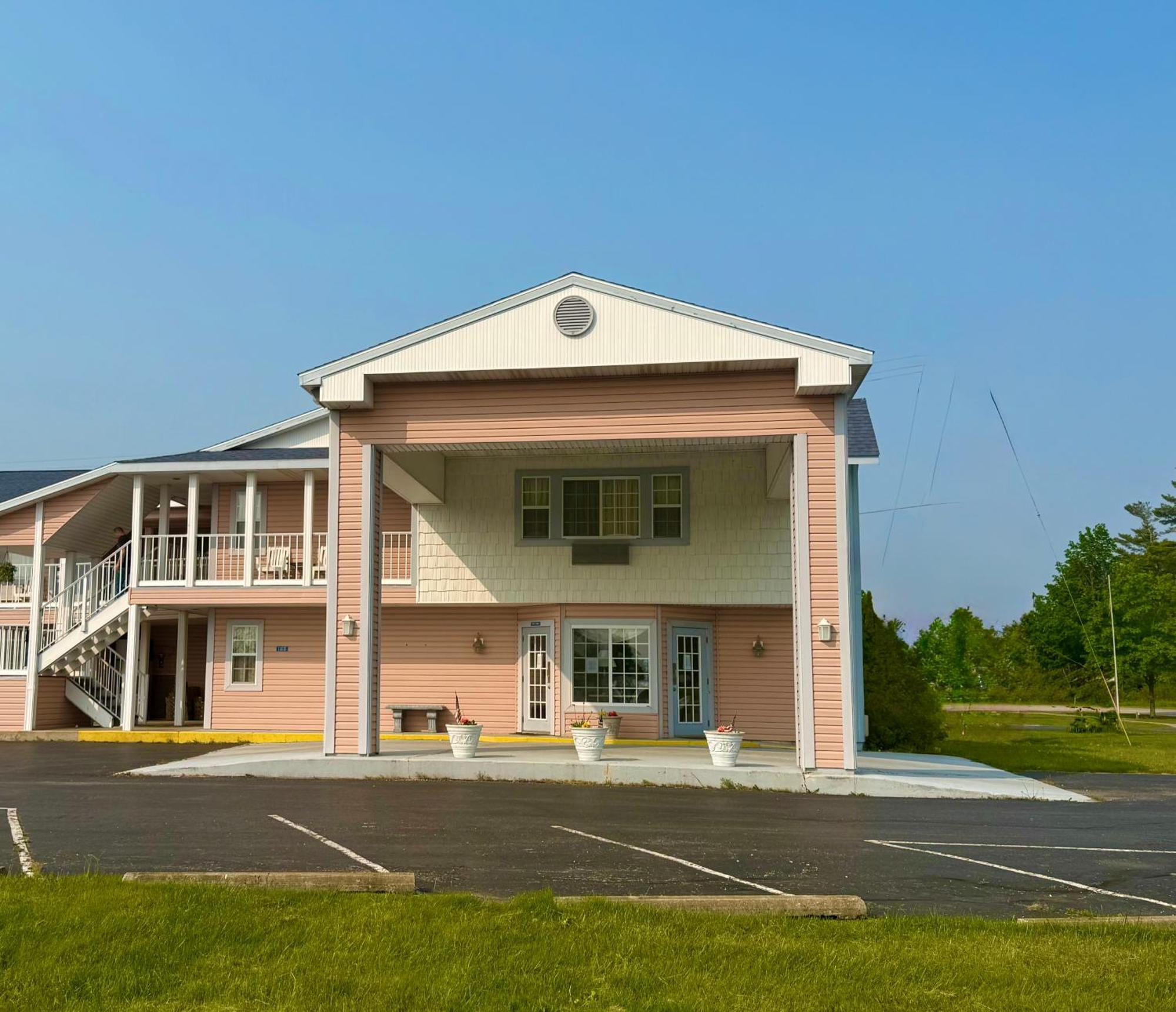 Great Lakes Inn Mackinaw Stadt Exterior foto